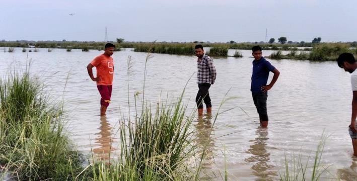 The overflowing Yamuna is calming down, the water level is decreasing