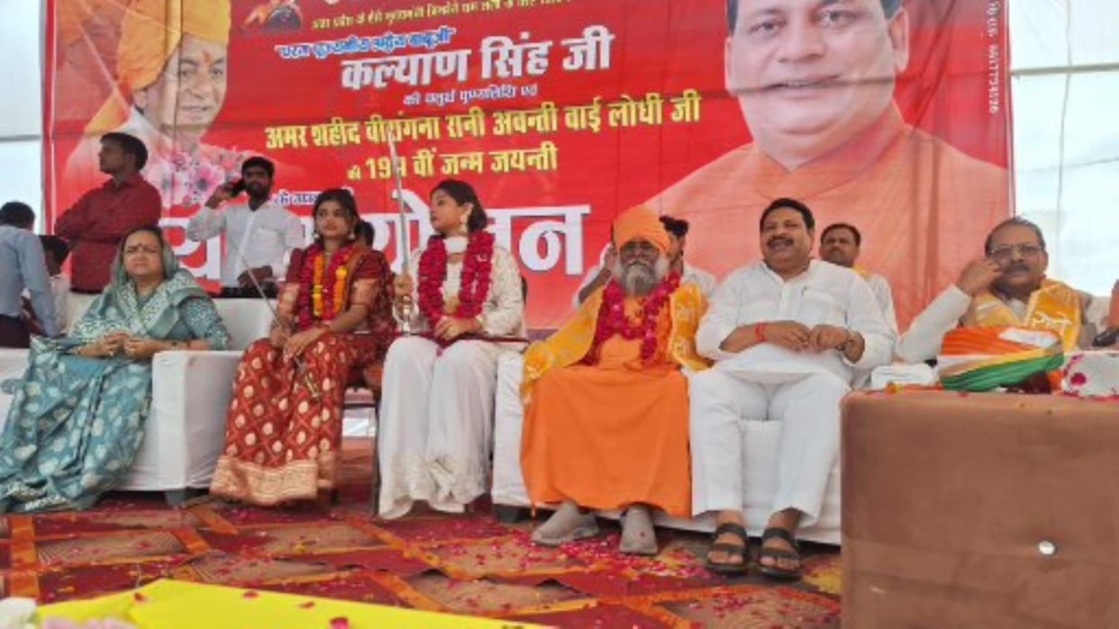 Leave social media and read glorious history: Rajveer Singh