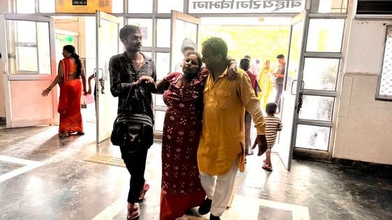 Lack of stretchers in the district civil hospital
