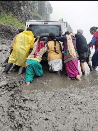 Vehicles taken out from Tandari, bikes taken out in Kaunsha of Sainj