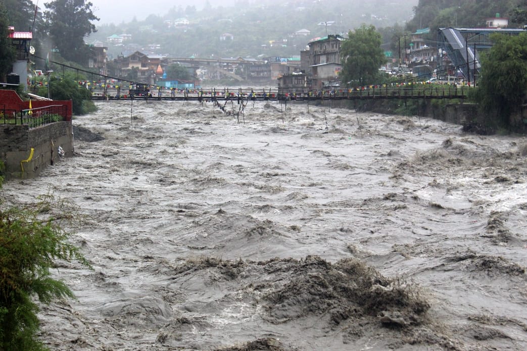 Crisis from roads to homes, ignorance increased the fire of disaster