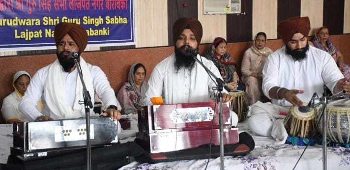 Devotees gathered for Ardaas, tasted Guru's Langar