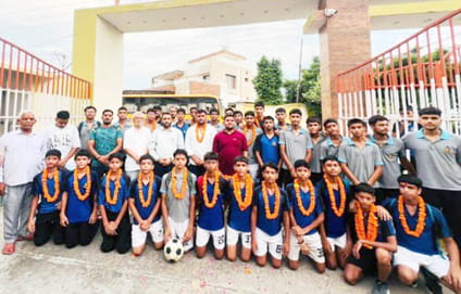 Gurukul Ladwa Kharkali won the Under-14 football competition