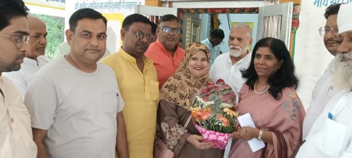Tourism Director of PMO Office bowed down at Kabir Sthal