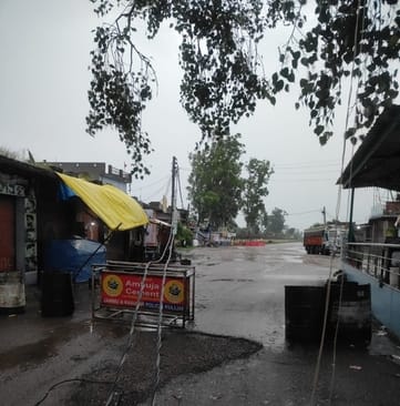 meeran sahib news, electriciy pole damage news