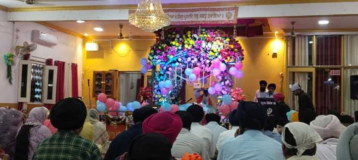 Shabad-Kirtan held on the first Prakash Utsav