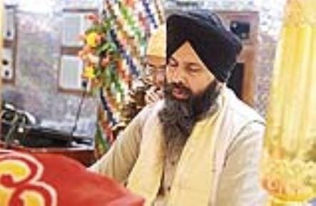 The devotees were delighted by the Shabad Kirtan