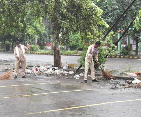 Municipal Corporation launched cleanliness drive in Sector 12