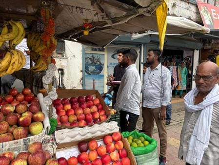 The municipal team issued challans to 12 shopkeepers
