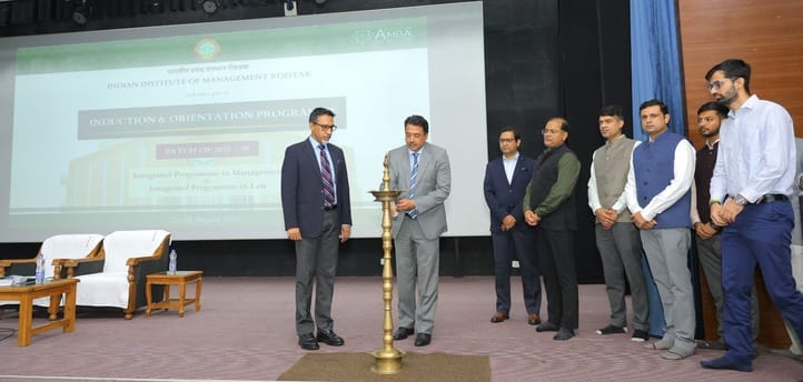 Modern society is built by the combination of law and business: Justice Aman Chaudhary