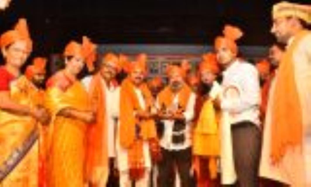 Hindus should be cautious of those who divide people on the basis of caste