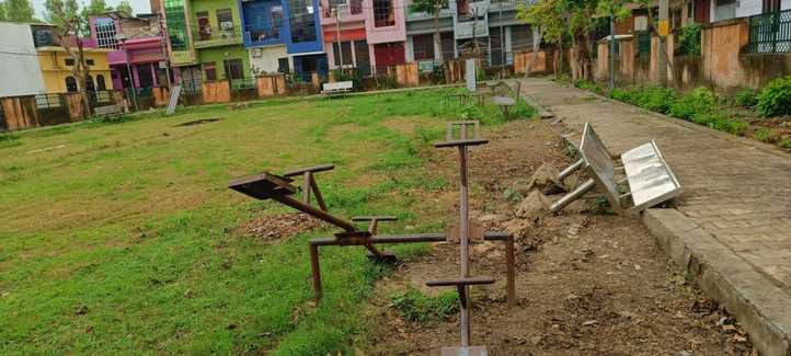 City parks have become pastures, many inconveniences