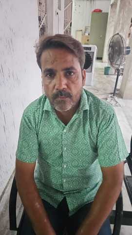 asp के नाम पर दलाल रिश्वत राशि ले रहा था।