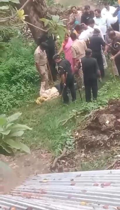 The deputy Tehsildar who came to remove the encroachment slapped the farmer