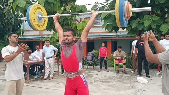 Lavad region won the weight lifting competition