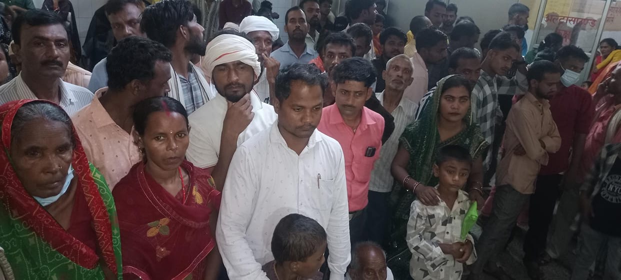 The outbreak of viral fever has increased... patients are not getting beds in the medical college