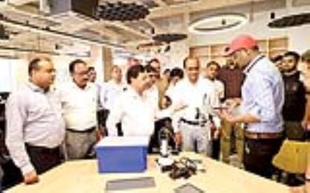 AKTU: Teachers are making robots in Makers Lab