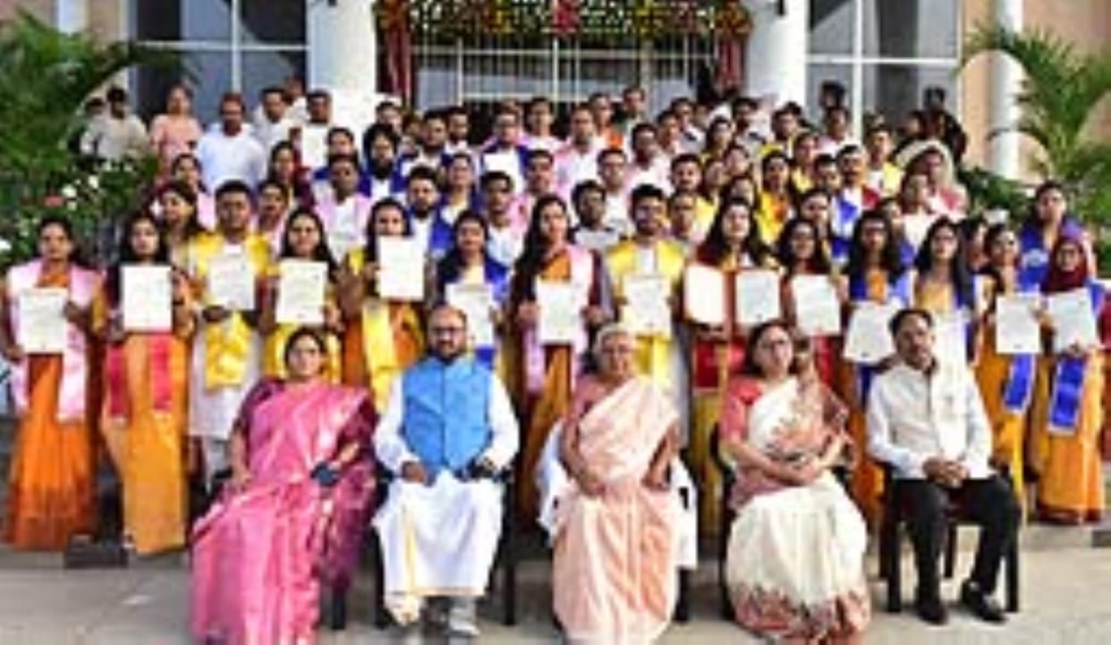 Gorakhpur News: 74 percent of gold medals are captured by girls, 119 out of 161 were shocked