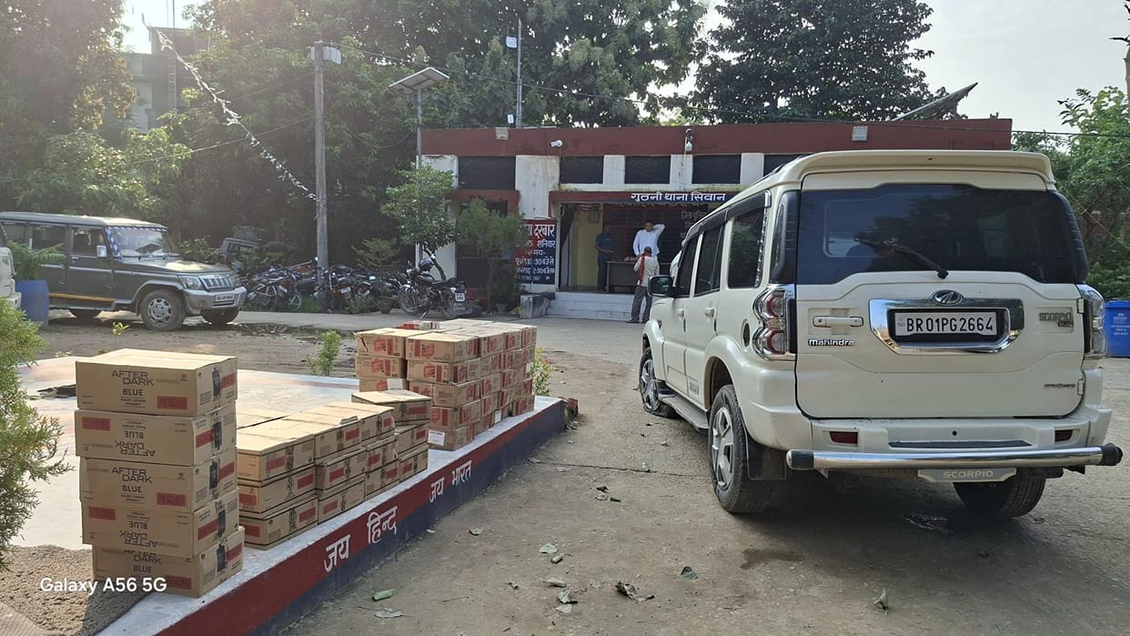 Liquor smugglers escaped by dodging the police in a Scorpio