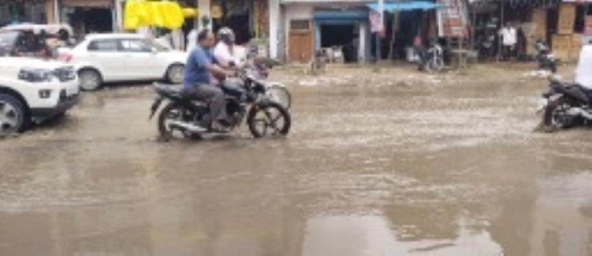 Roads submerged in the rain, offices flooded