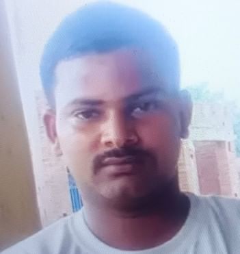 A Young Man Going To See The Teej Fair Died After Being Hit By A Train - Shahjahanpur  News - Shahjahanpur News:तीज मेला देखने जा रहे युवक की ट्रेन की चपेट में