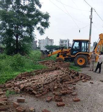 The authority demolished the 25 bigha illegal colony being developed in Matiala