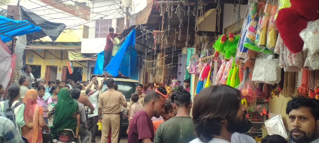 Nagar Panchayat removed encroachments