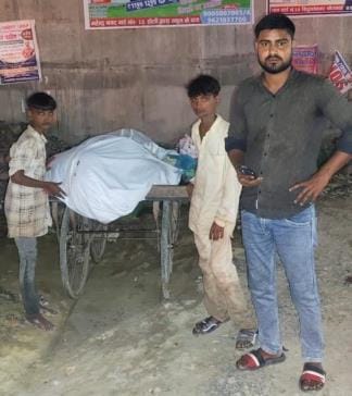 There was no money for the last rites. The body kept rotting in the house for three days.