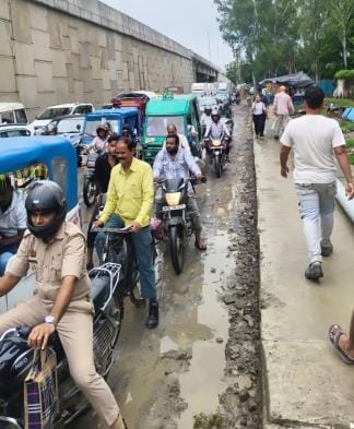 Nadarganj got jammed due to light rain