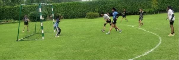 Players of Matalouda block won in volleyball