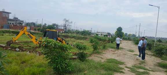 DTP's bulldozer runs on illegal colony