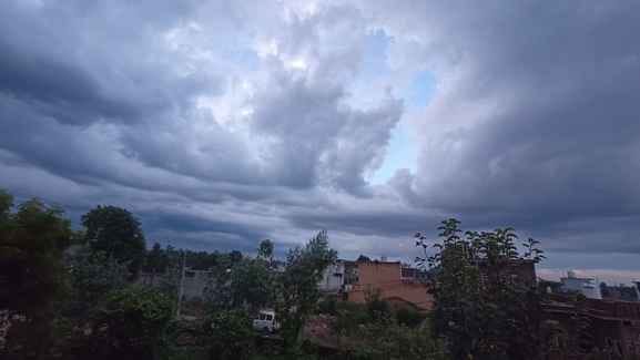 Meerut: Weather becomes pleasant due to drizzle, sky will remain cloudy for two days