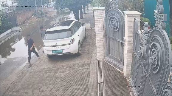 She came to the house to ask for food... robbed cash and jewellery posing as a maid