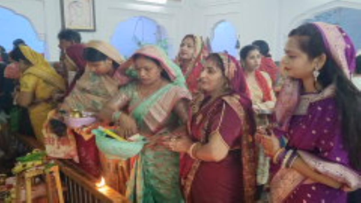 Haritalika Teej: Married women keep a waterless fast for the longevity of their husbands