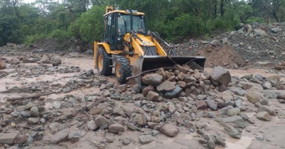 Debris again came in Batanagad, Purnagiri road remained closed for two hours
