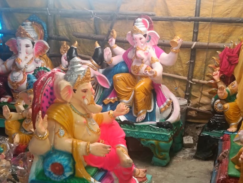 Today, Vighnaharta will be present in homes and pandals; Ganpati Bappa Morya will resonate
