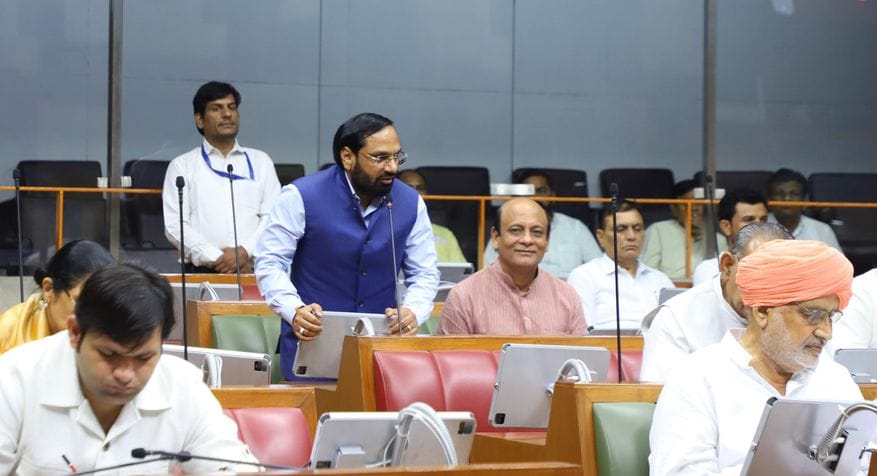 Minister gave assurance regarding shopsMinister gave assurance regarding shops