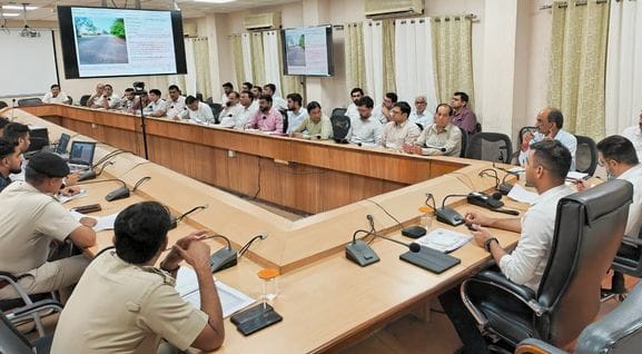 Illegal cuts on national and state highways should be closed and signs should be installed in accident prone areas: ADC