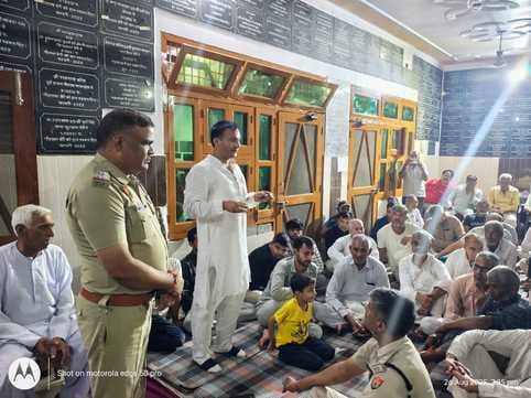 Panchayat erupted in anger over theft and cow smuggling, police advised to appoint a watchman