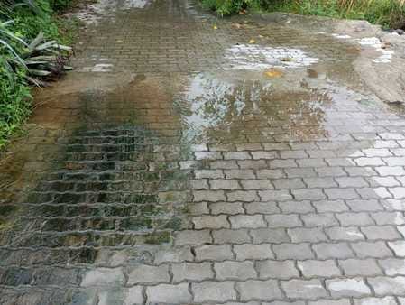 It became difficult to pass through Ambi-Kathiyavin road due to rain