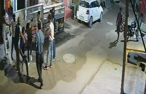 Fight between two parties for not giving helmet, video goes viral