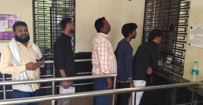 Bihar News: Ticket booking agents will be reinstated at the stations of Sonpur Railway Division of Bihar.