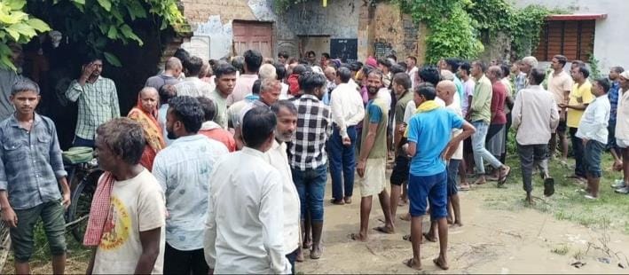 Push for Urea, three hundred sacks finished in two hours