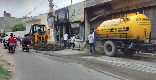 New machines will be purchased for Rs. 4.5 crore for sewer cleaning in urban areas