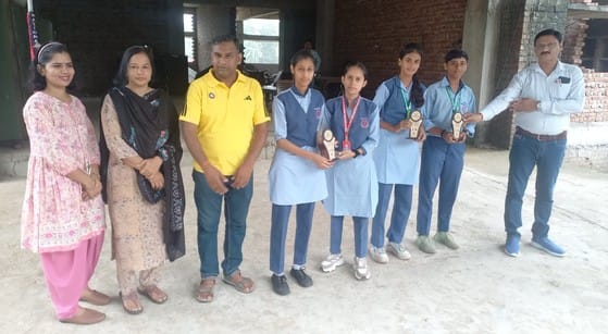 District level basketball winners honoured
