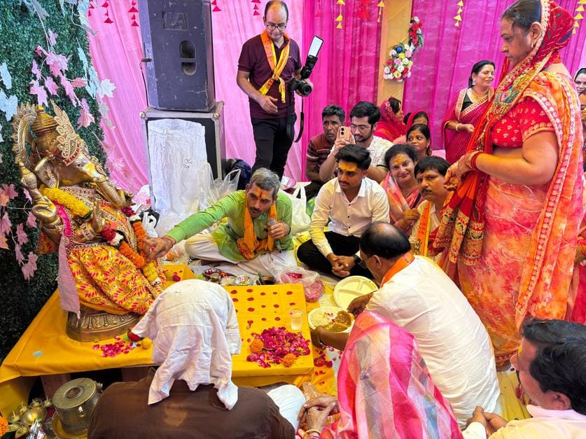 Learn from them... instead of immersing the idol of Ganeshji, we will reinstall it in the temple