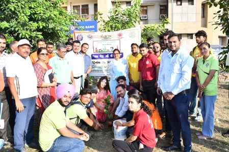 Students were made to take oath of freedom from addictionStudents were made to take oath of freedom from addiction