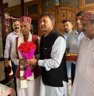 Dr. Sikandar Kumar and former MLA Rajesh Thakur met Dhumal