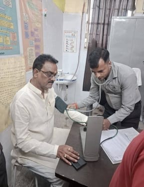 Panchayati Raj Chairman asked about the condition of admitted patients