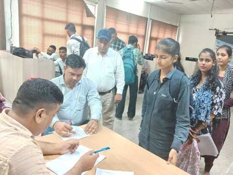 Now there is a struggle to fill 176 vacant seats in ITI